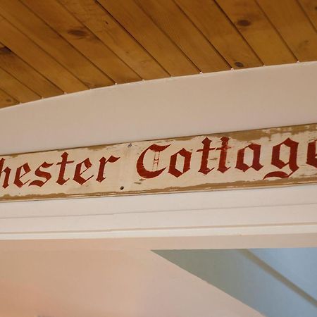 Chester Cottage Beachfront Oakura Ngoại thất bức ảnh
