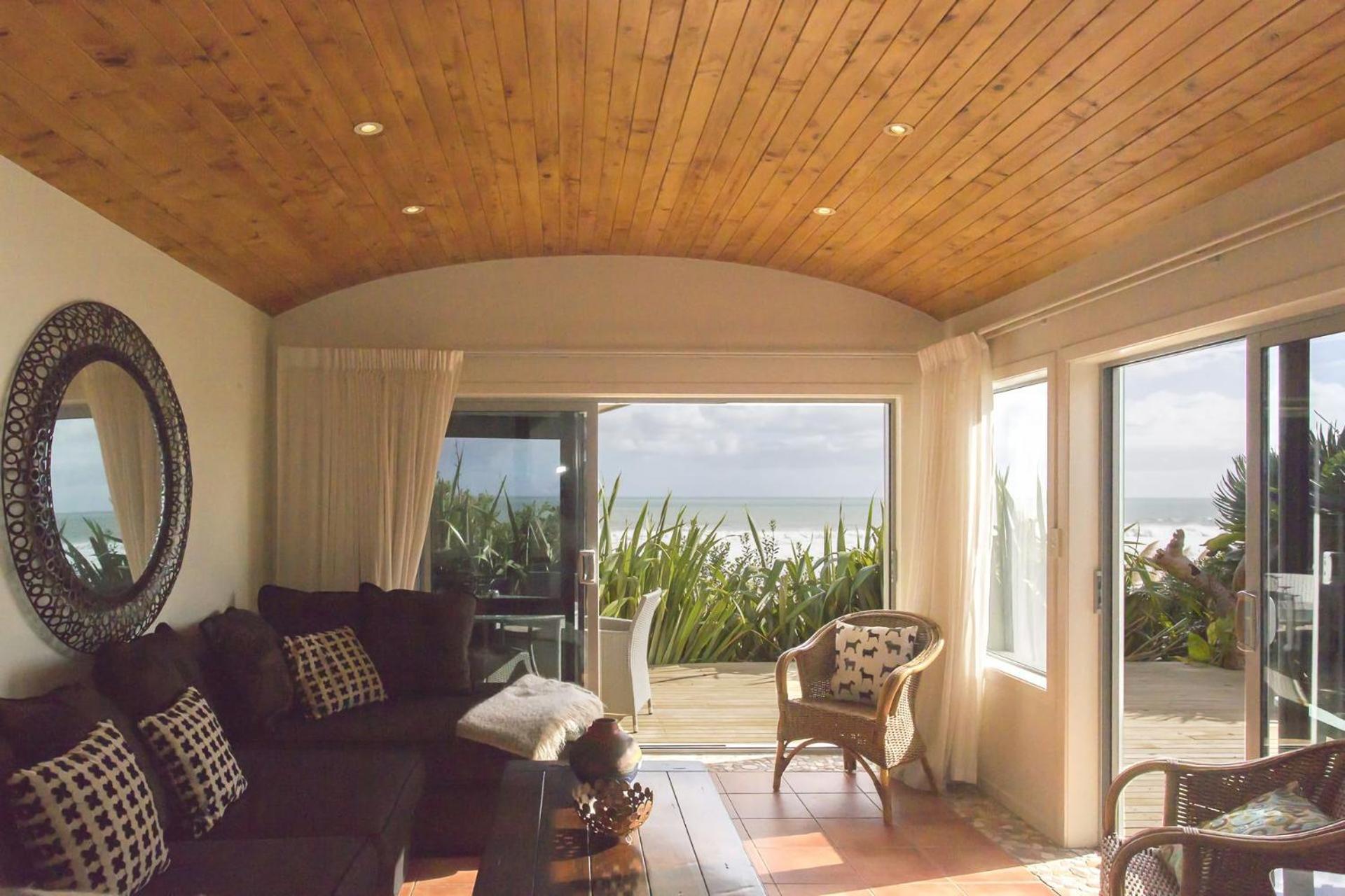 Chester Cottage Beachfront Oakura Ngoại thất bức ảnh