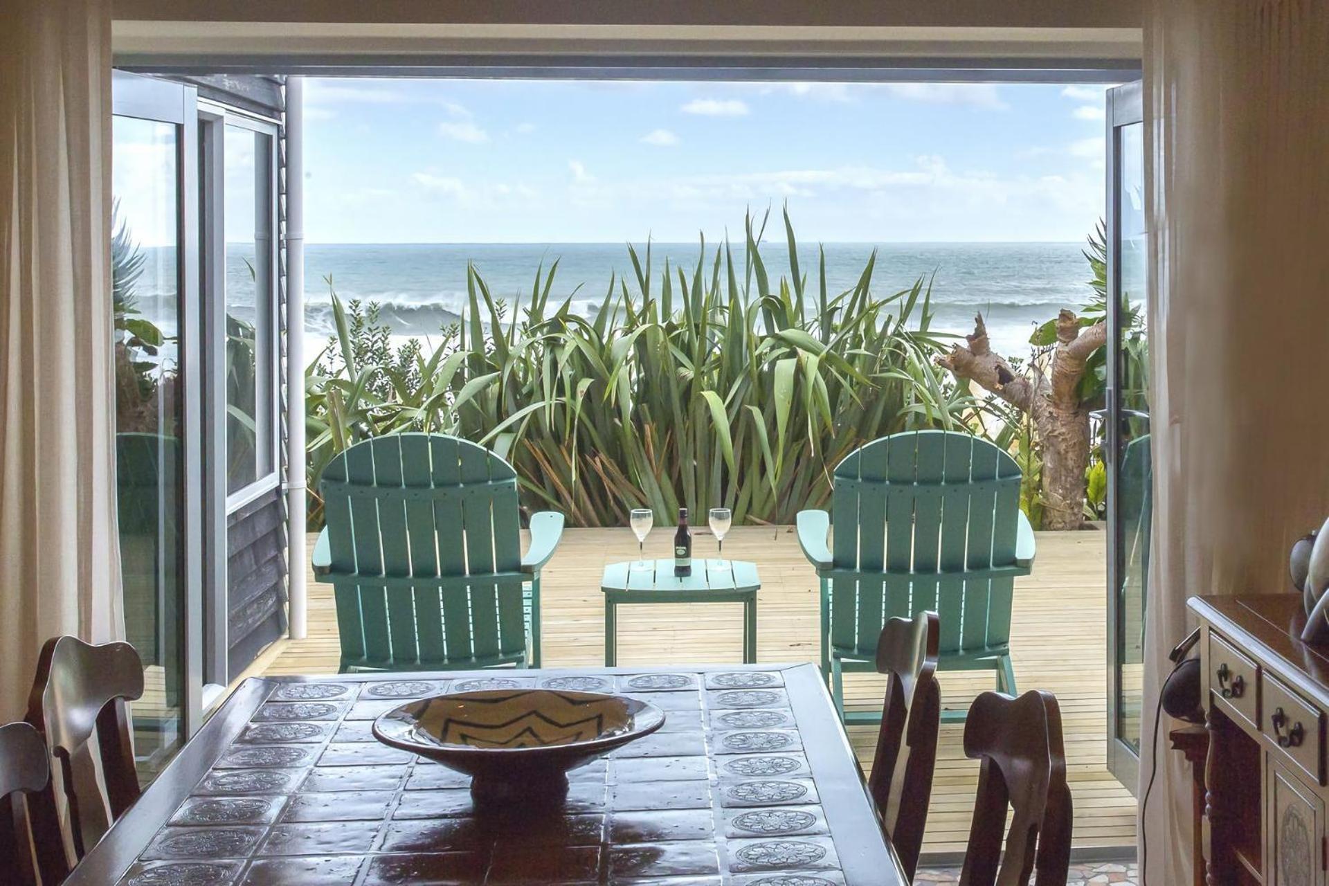 Chester Cottage Beachfront Oakura Ngoại thất bức ảnh